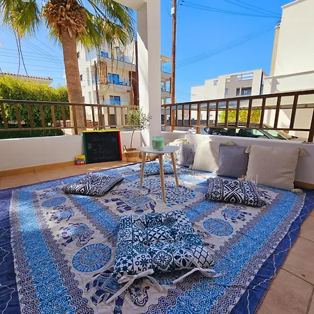 3 Palms Apartment *