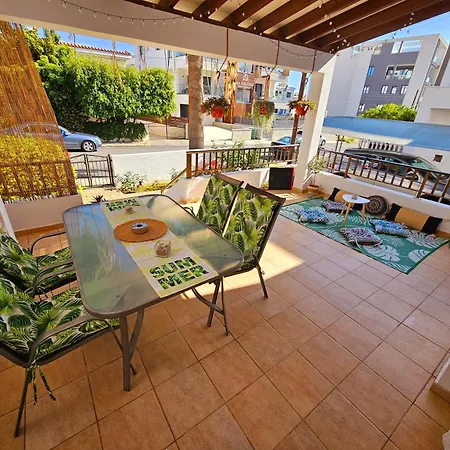 3 Palms Apartment